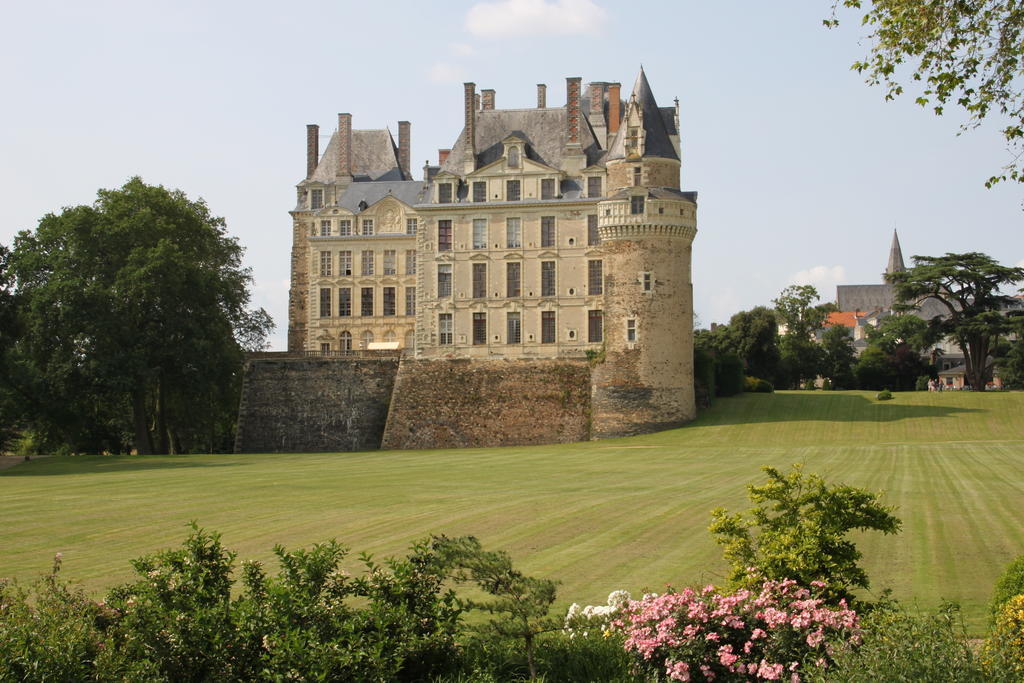 Chateau De Brissac Bed and Breakfast Exterior foto